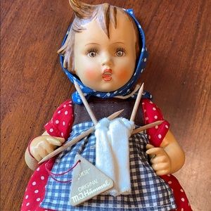 Vintage MJ Hummel Liesl knitting ‘50s doll. Mint